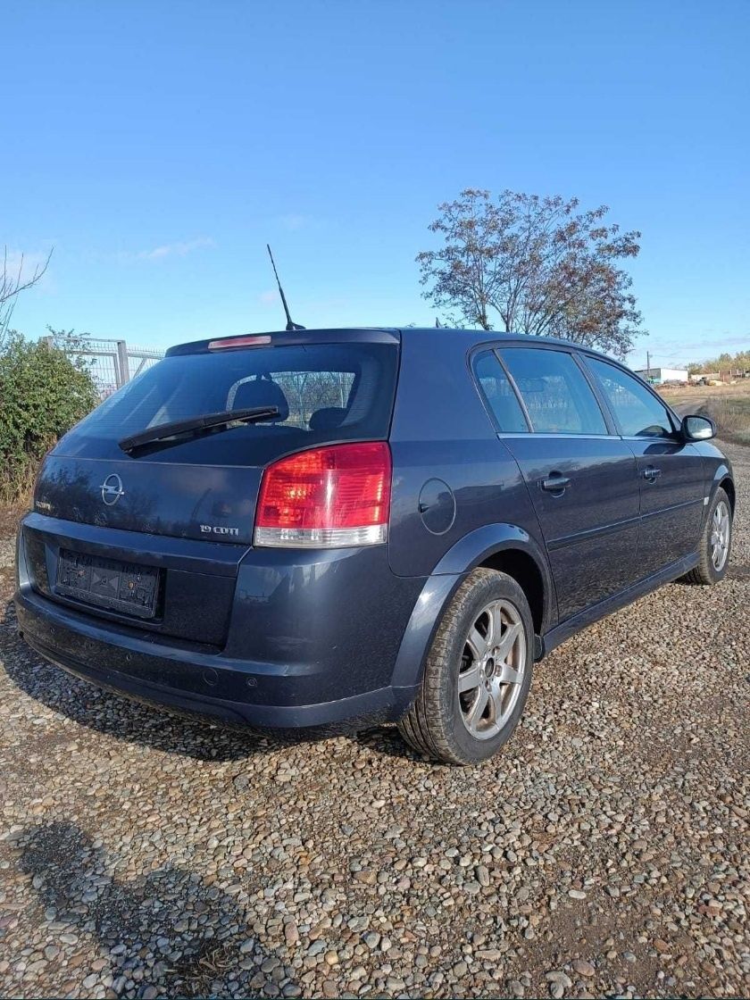 Vand Opel Signum inmatriculat