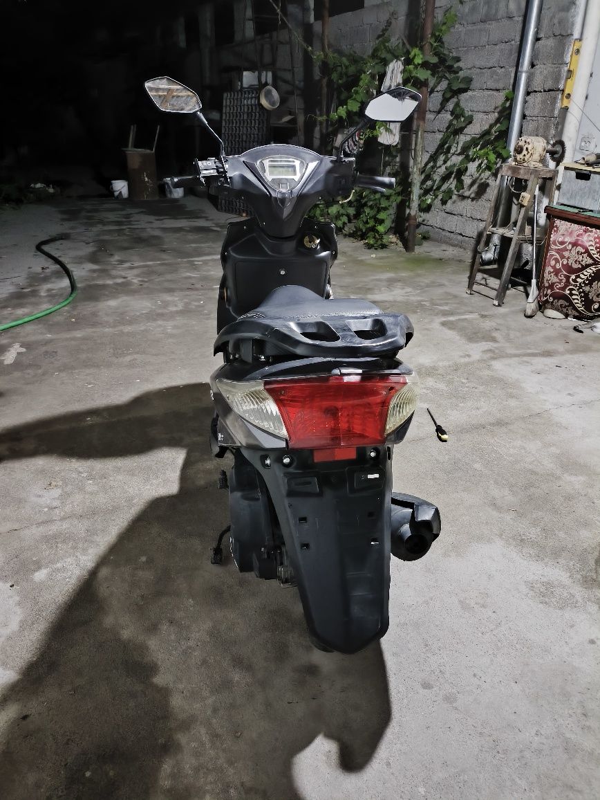 Скутер 125 кубов BIKELAND