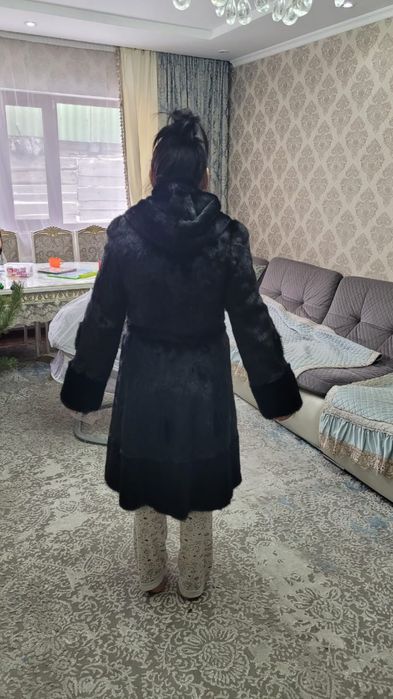 Продам шубу норковую