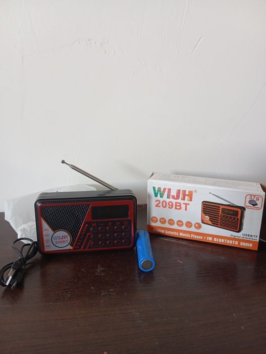Радио карманная на батарейках