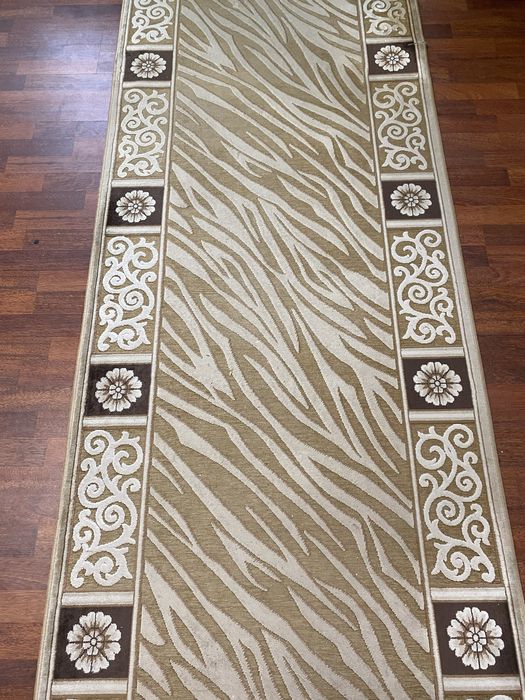 Продам ковровую дорожку 6 метров