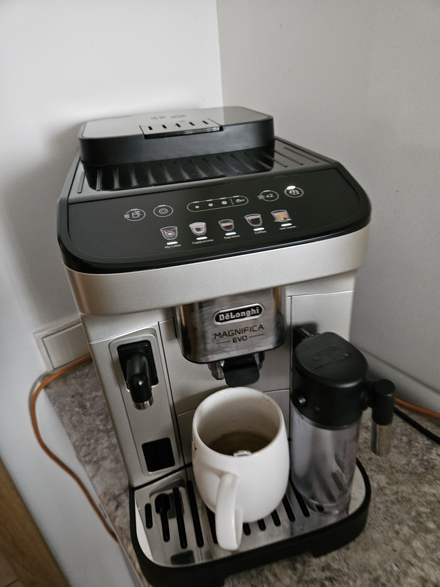 Espressor Delonghi Magnifica