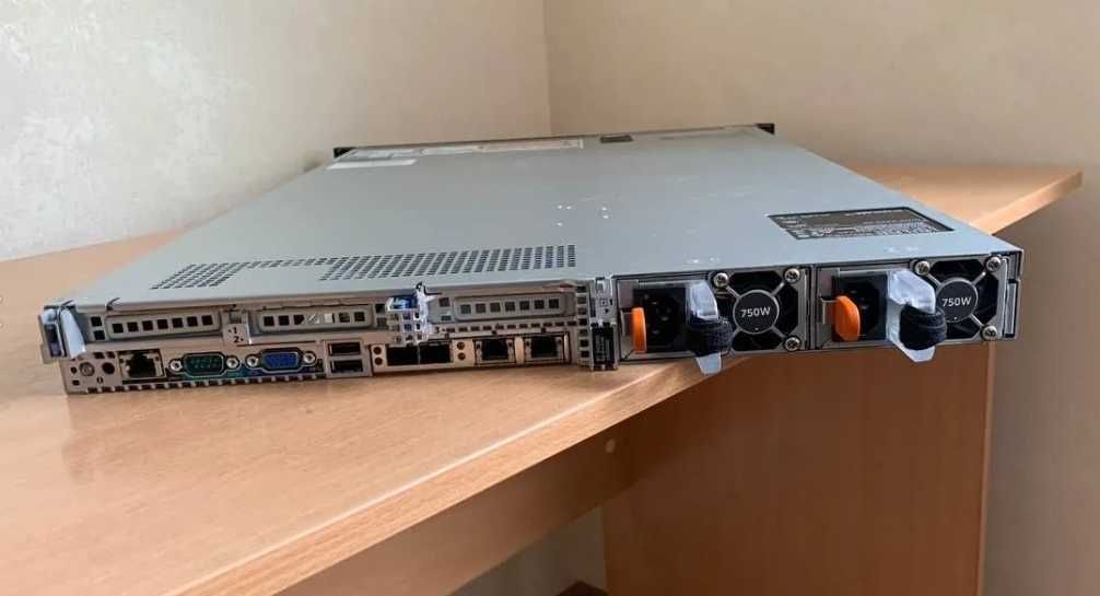 Сервер Dell PowerEdge r630 8sff  (Год гарантии)