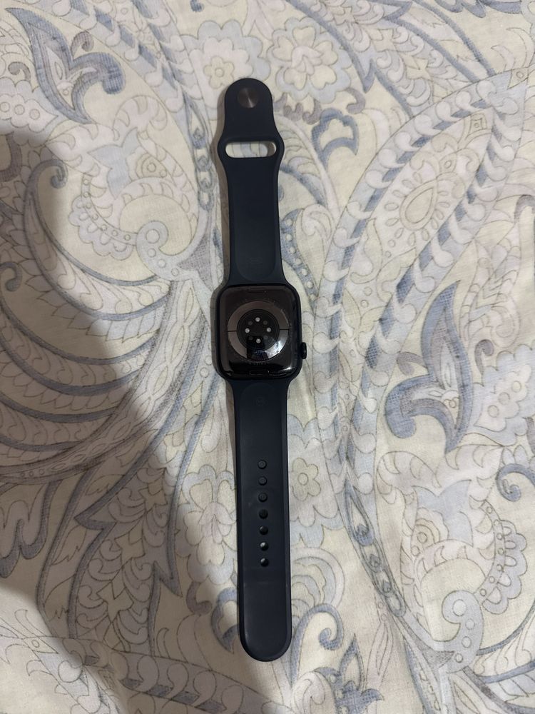 Продам apple watch 9-45 срочно
