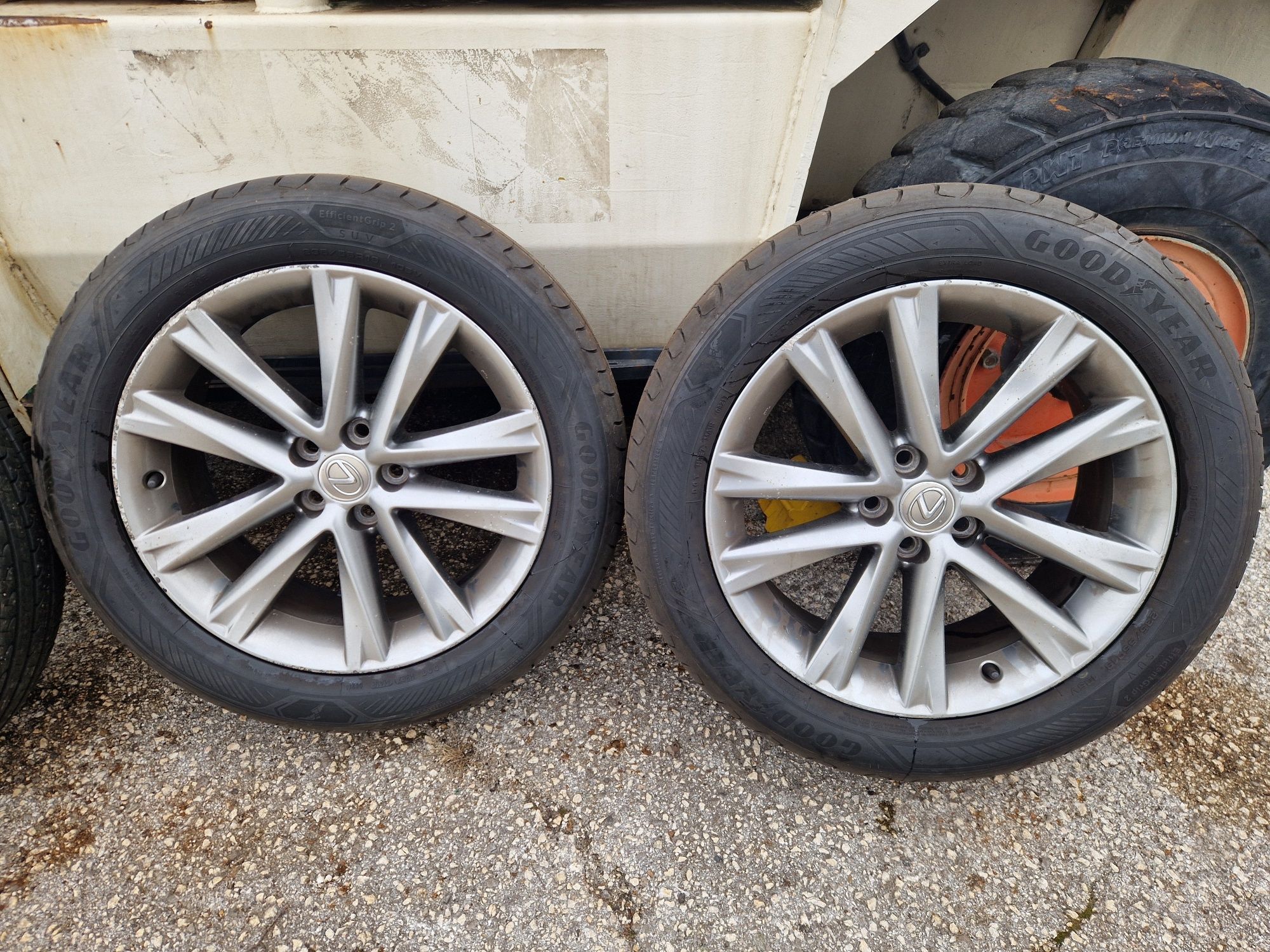 Джанти с гуми 5х114.3 от Lexus RX450 h 19" 235/55/19