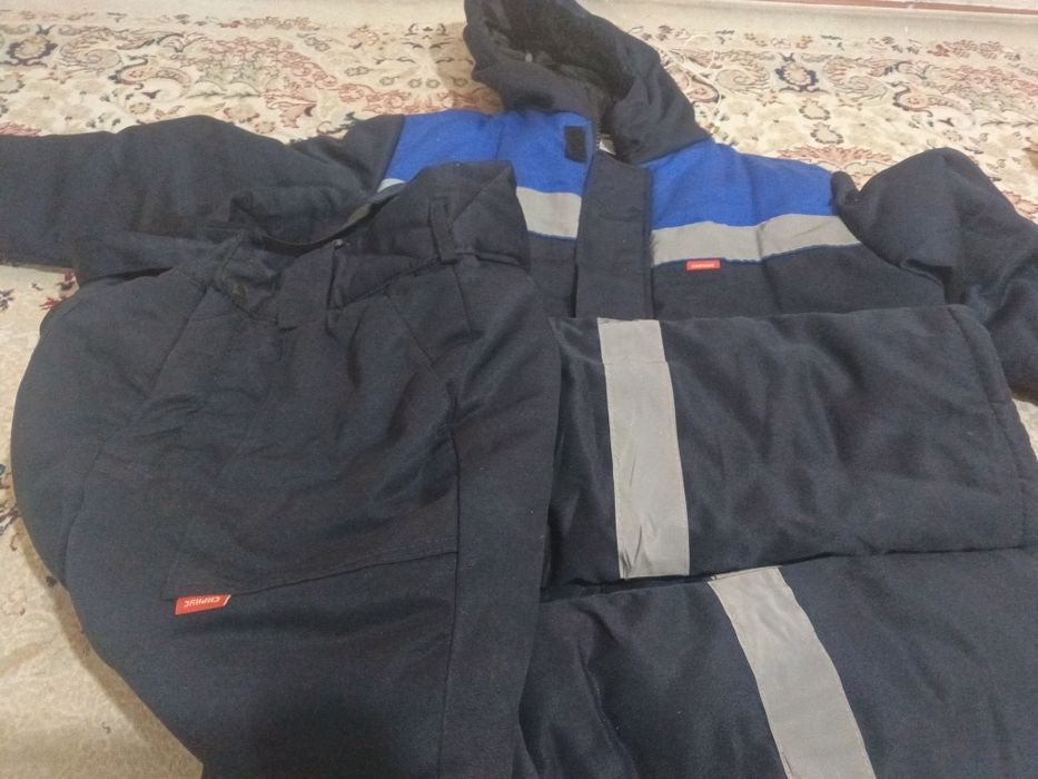 Продам срочно спец одежду фирмы Сириус