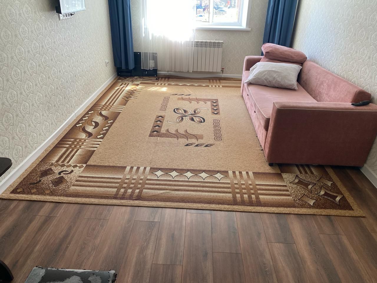 Продам ковер в отличном состоянии