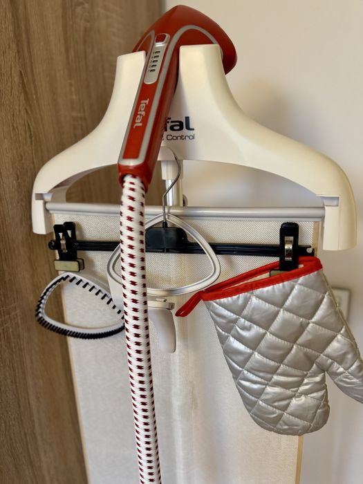 Уред за вертикално гладене Tefal IS8380