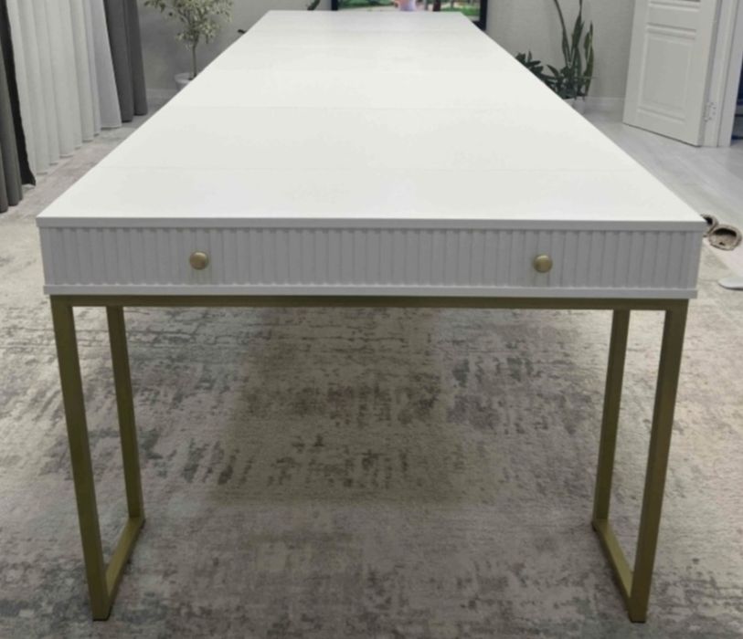 Сдам в аренду стол-трансформер, казахский стол