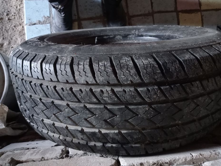 Продам колесо 1шт 265/70/R16