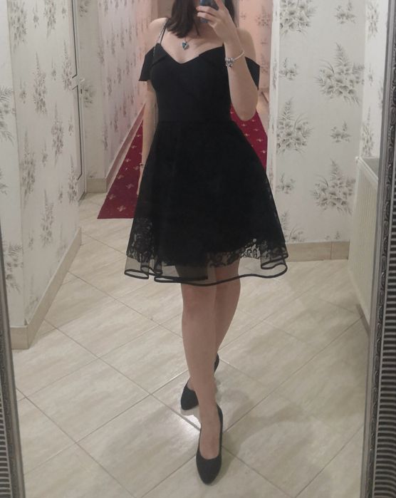Rochie de seara neagra cu dantela