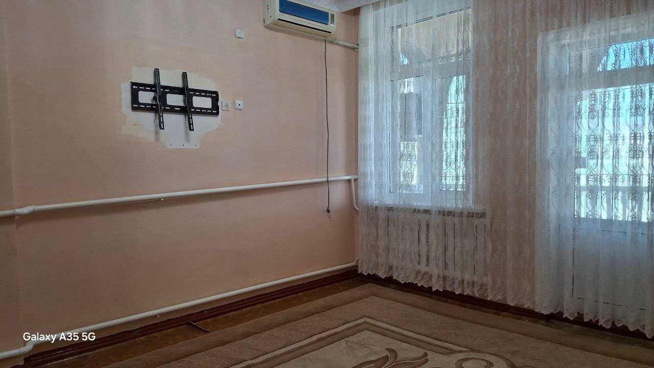 Центрда 3 комната квартира арендага бериледи  2,5 млн  ориентир Чайная
