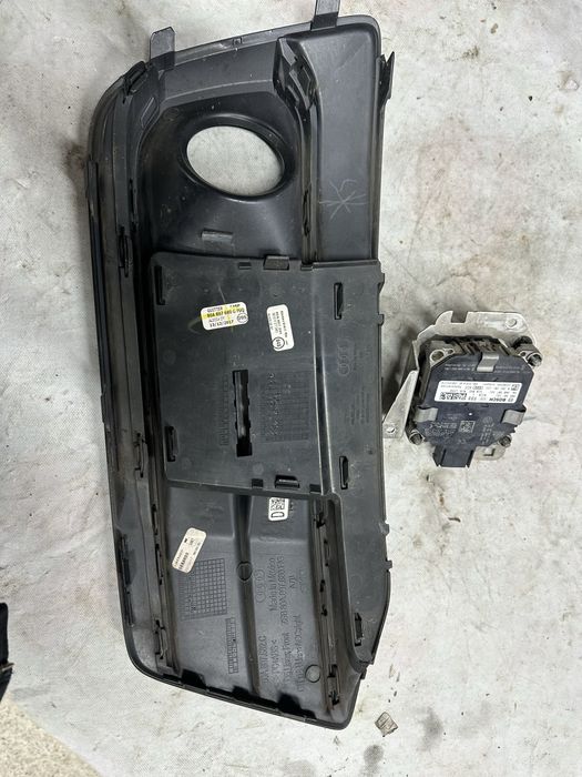 Radar.grilă bară față.audi q5.80a.cod:80a907541.