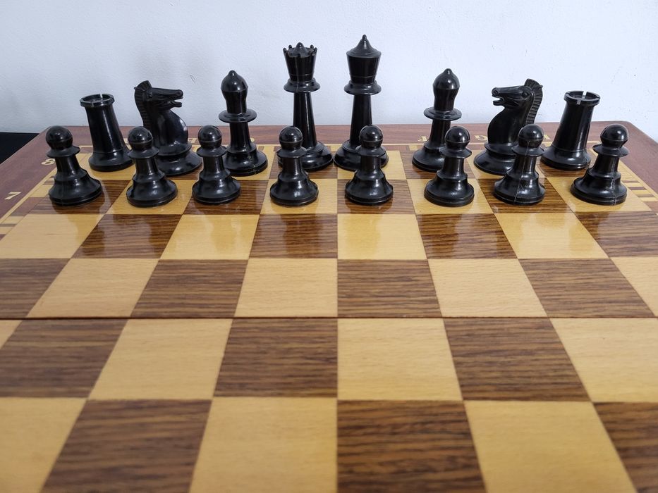 #6 Дървен шах От времето на соца,табла