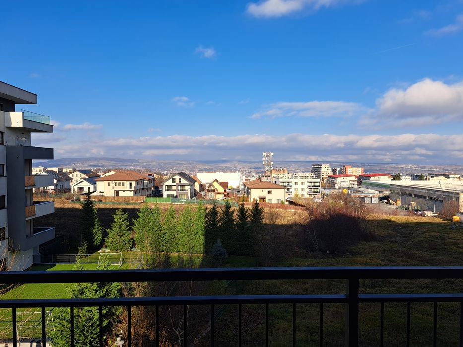 Inchiriez ap cu 2 camere si parcare subterana zona Europa