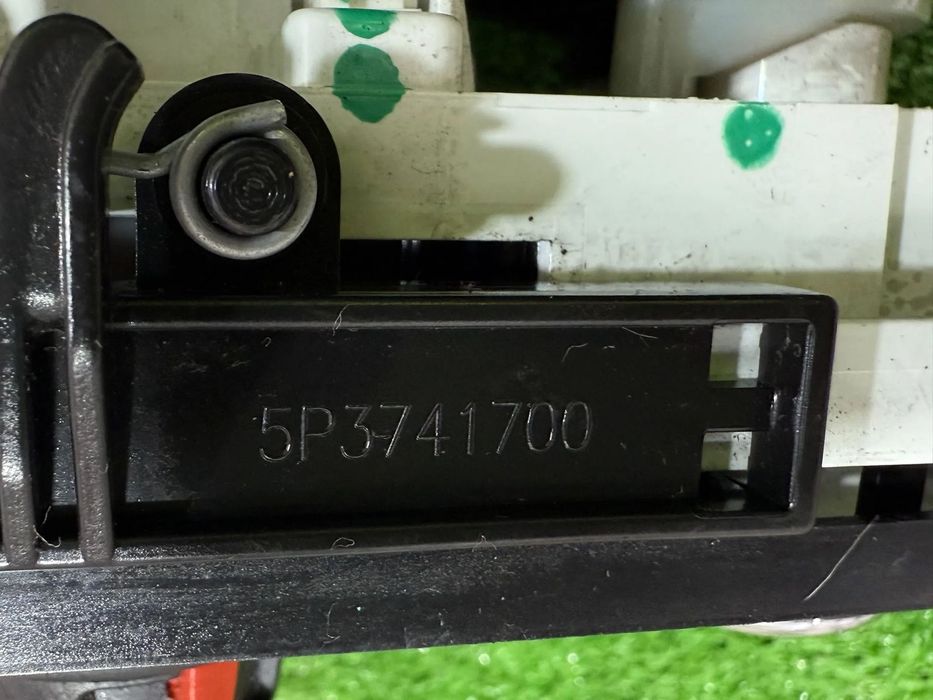 PANOU CENTRAL COMANDA CLIMA DACIA SANDERO 1.5 DIESEL 2015 COD OEM 5P3741700 2012-2017