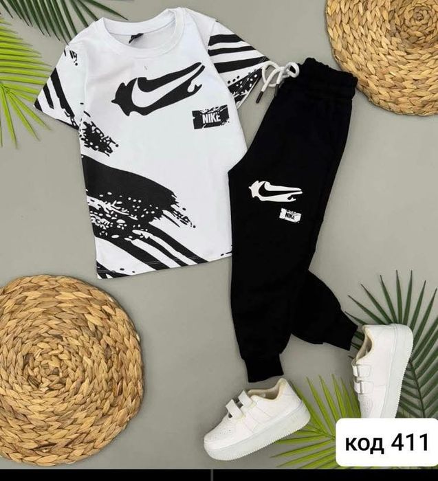 Детски екипи за момче и момиче