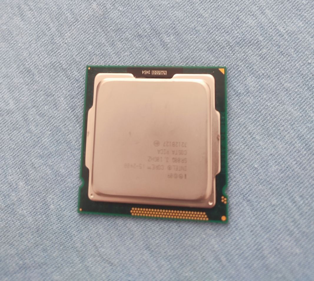 Процесор Intel i5 2400