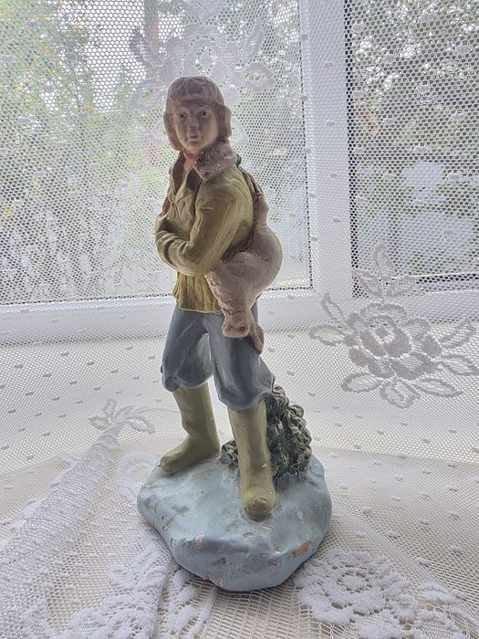 Продам статуэтку