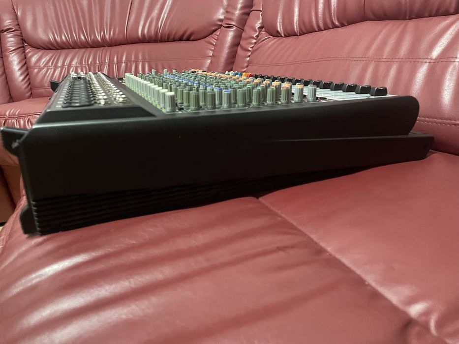 Behringer Europower PMP6000