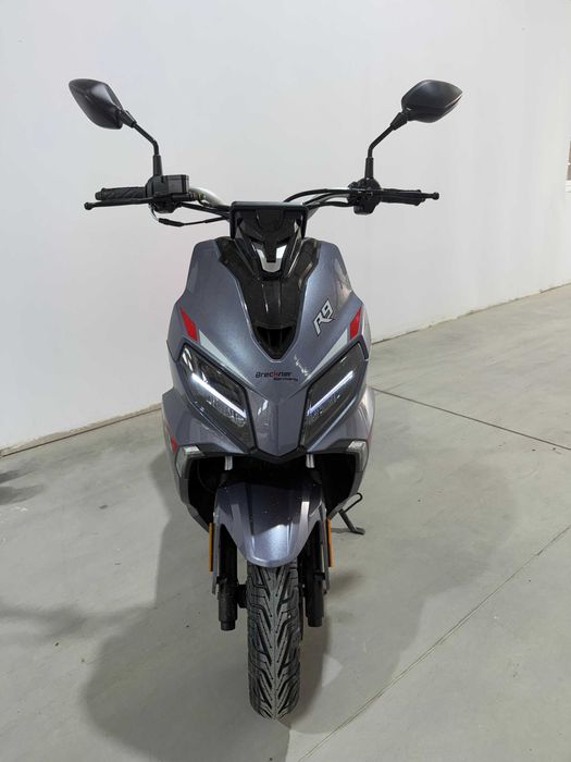 Scuter cu permis R9 Breckner Germany 125 nou Agramix