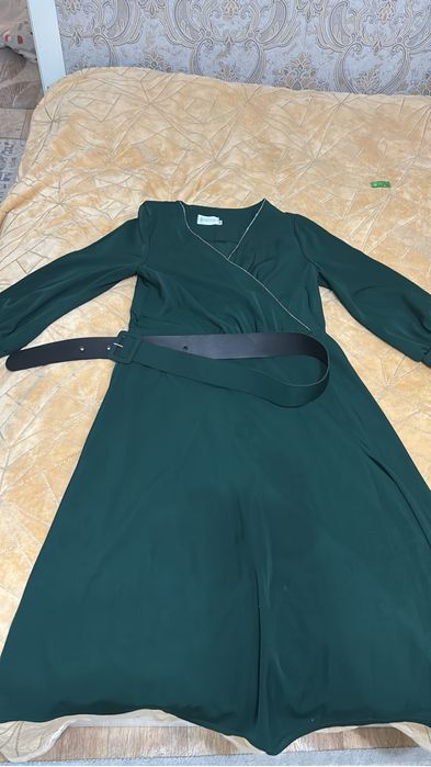 Платье надела только 1 раз