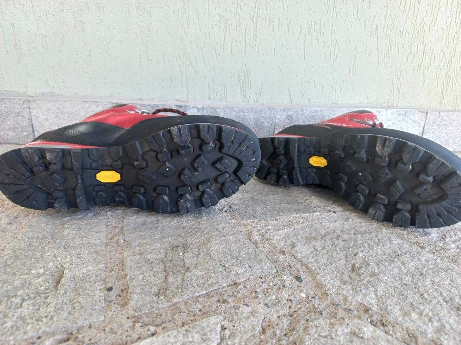 Туристически обувки, номер 39.5