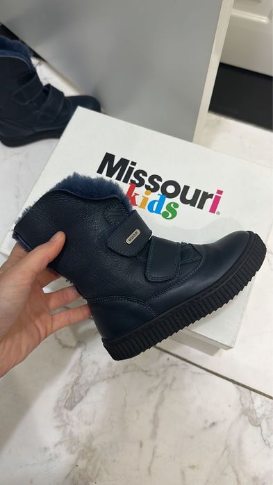 Продается детская зимняя обувь