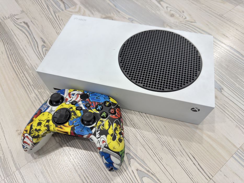 Xbox series s,продам.