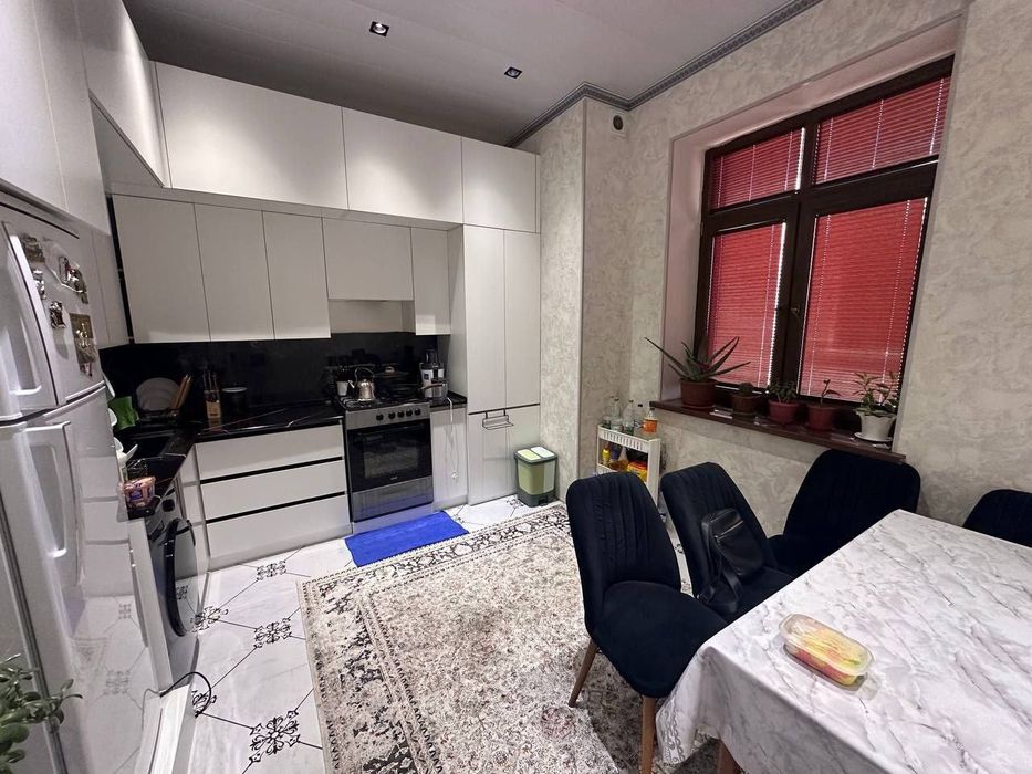 Продам 2/9/9 Массив Феруза