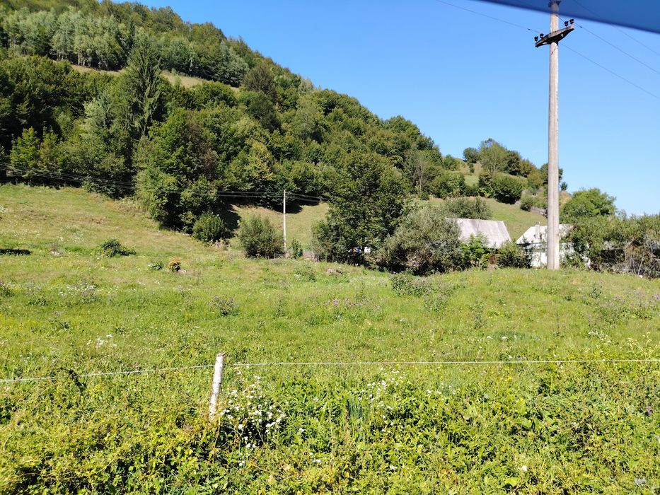 Vând teren intravilan