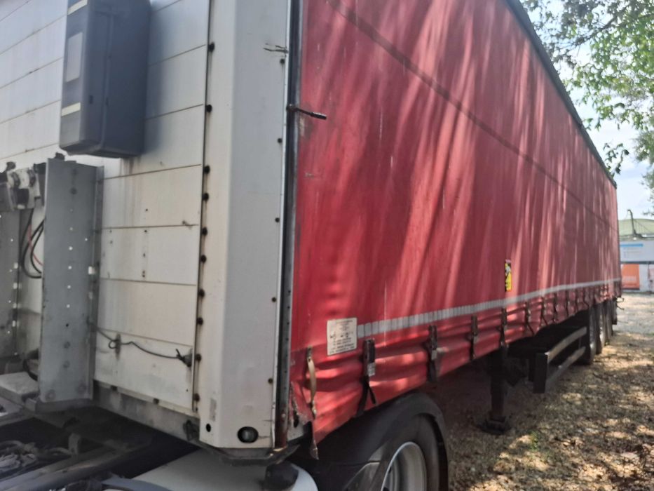 Camion DAF XF 105.480 cu remorca vario Schmitz cu sasiu zincat