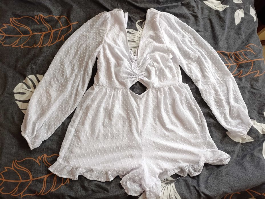 Рокли всяка по 20 лв носени са по веднъж