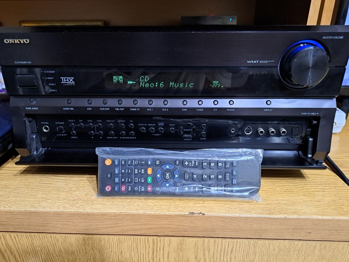 ONKYO AV receceiver TX-SR805