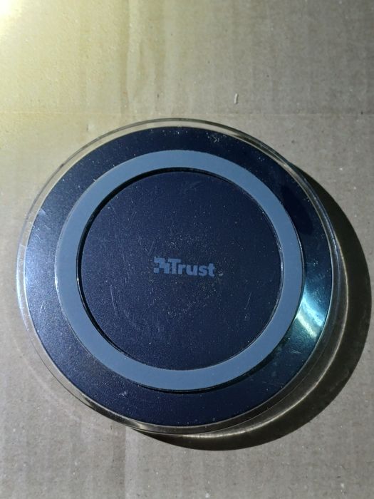 Incarcator Wireless de calitate buna
Are si cablu micro usb

#7