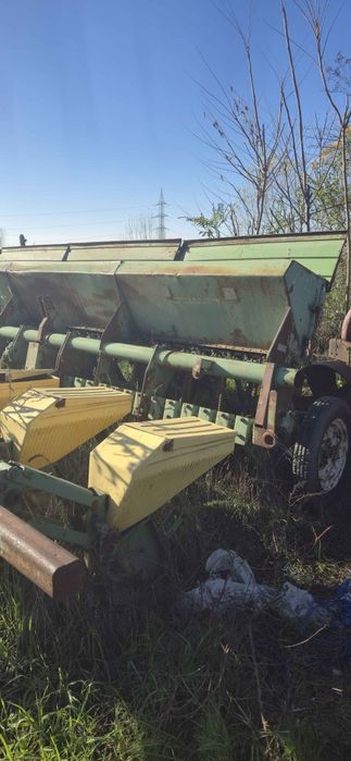 Platforme agricole pentru carat baloti, semanatoare de grau