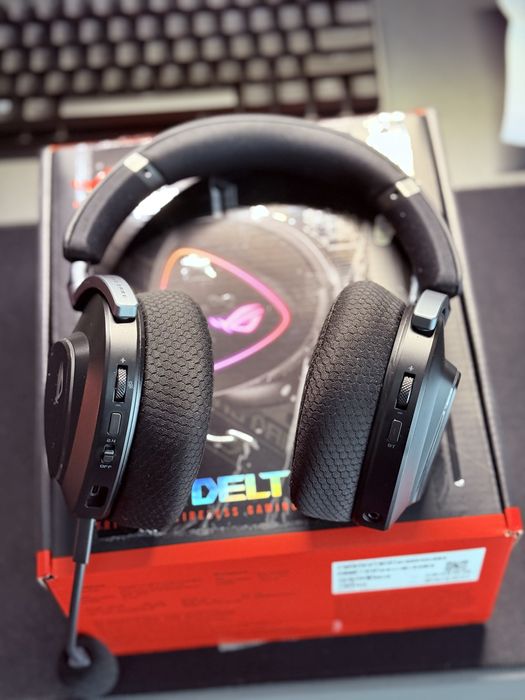 Casti Asus Rog Delta 2 pc gaming wireless