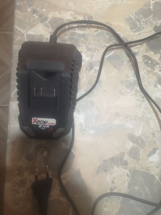 Încărcător  pentru acumulator parkside 20v