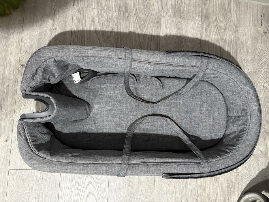 Vand carucior Stokke V5 2 in 1 parte stort si landou