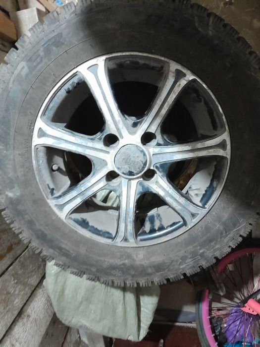 Продам колеса зимние