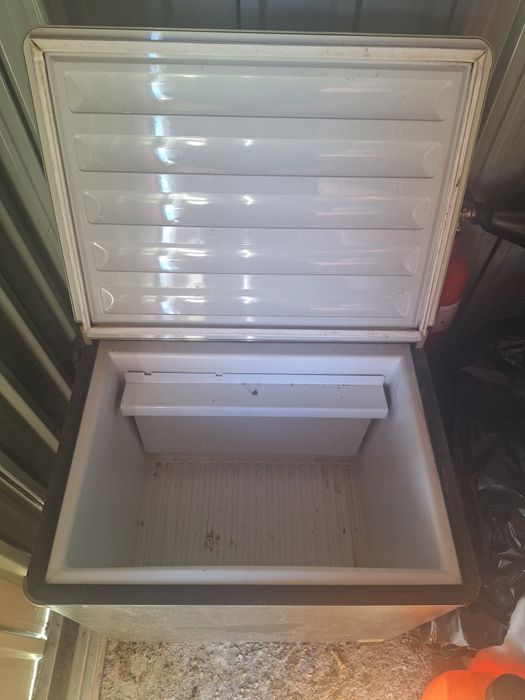 Хладилник на газ и ток