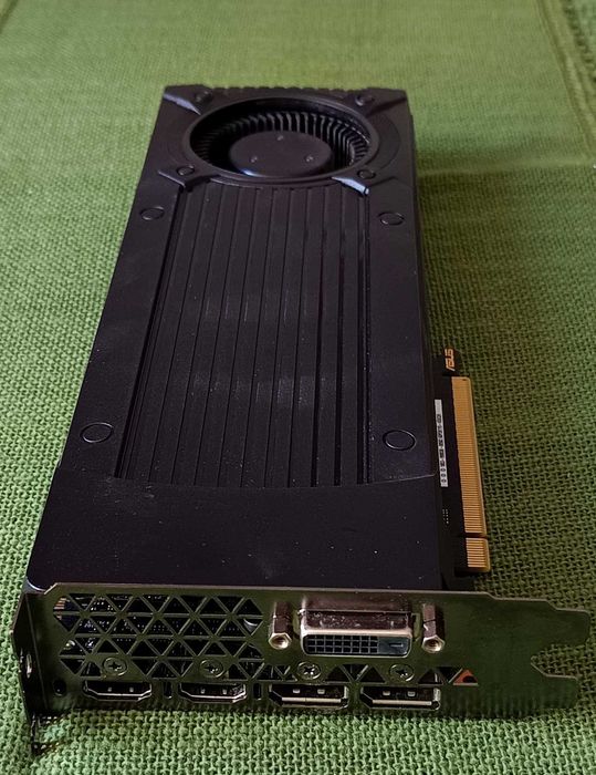 Placa video Asus Gtx 1070 8Gb DDR5 Problema!!