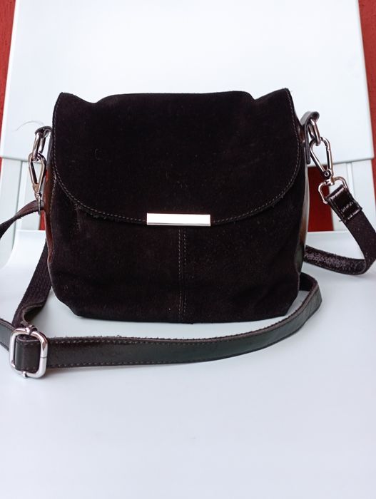 Чантичка от естествена кожа (кожен велур) 50 лв