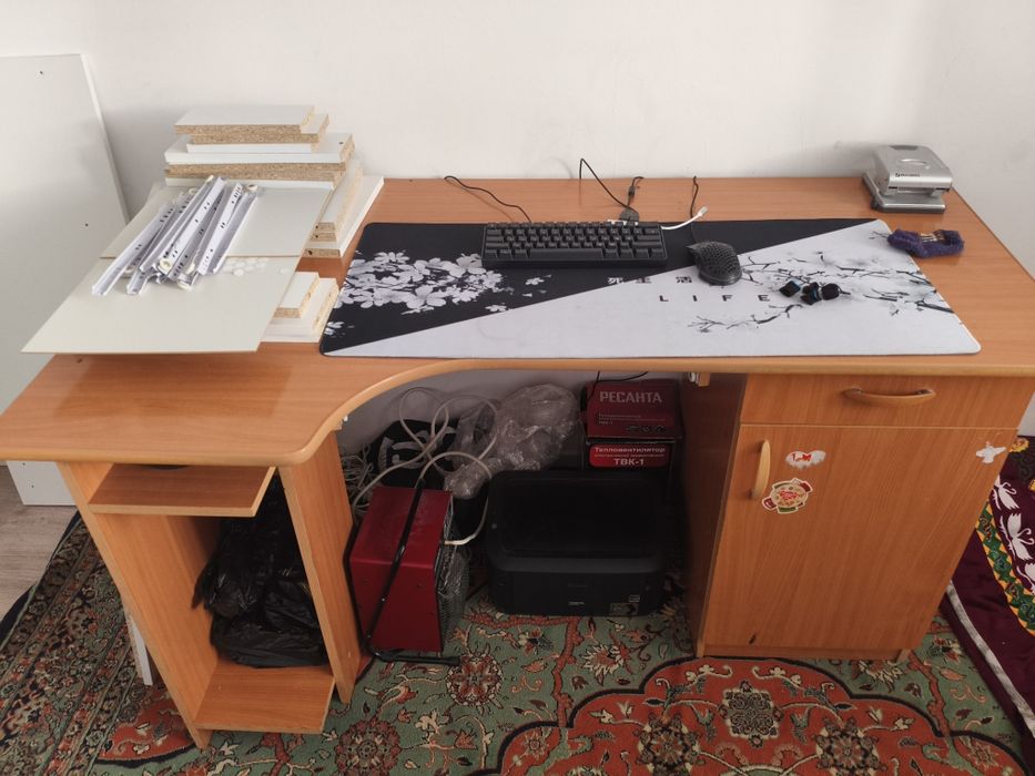 Продам письменный/компьютерный стол