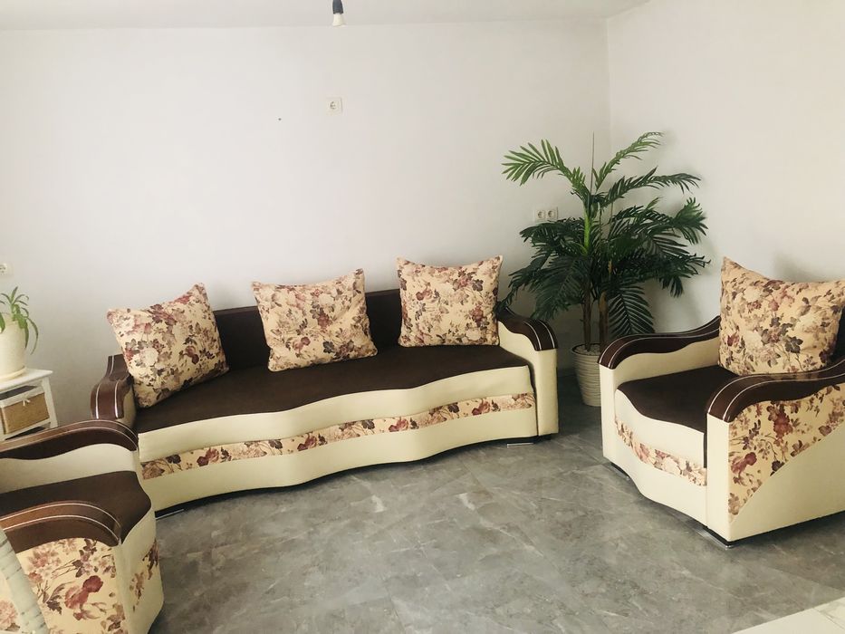 Vand canapea si doua fotolii