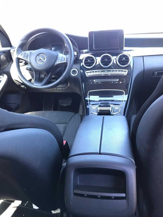 Dezmembrez mercedes class w205 volan STANGA/far full led w205/interior