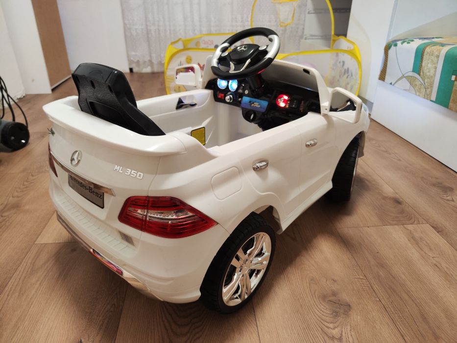 Детска кола Мерцедес с дистанционно!
