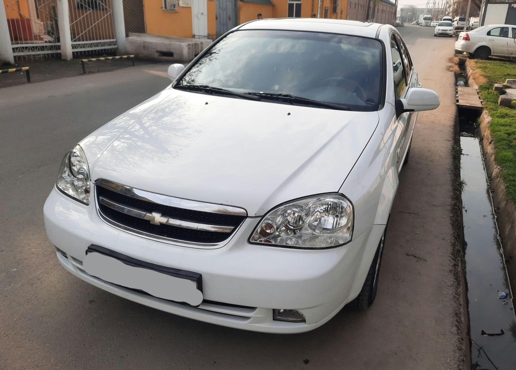 Lacetti 1.8  9300