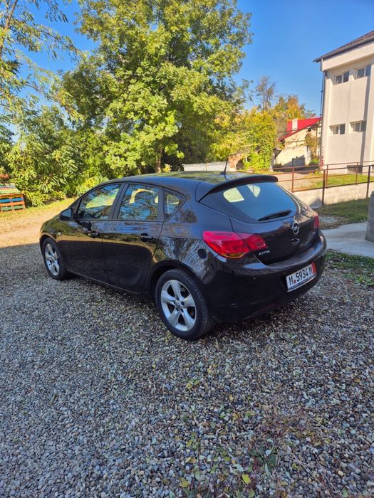 Opel Astra j 17 Cdti Recent adusa
