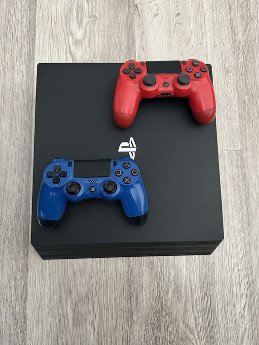 PS4 Pro 1 Tb + 2 controllere si 2 jocuri